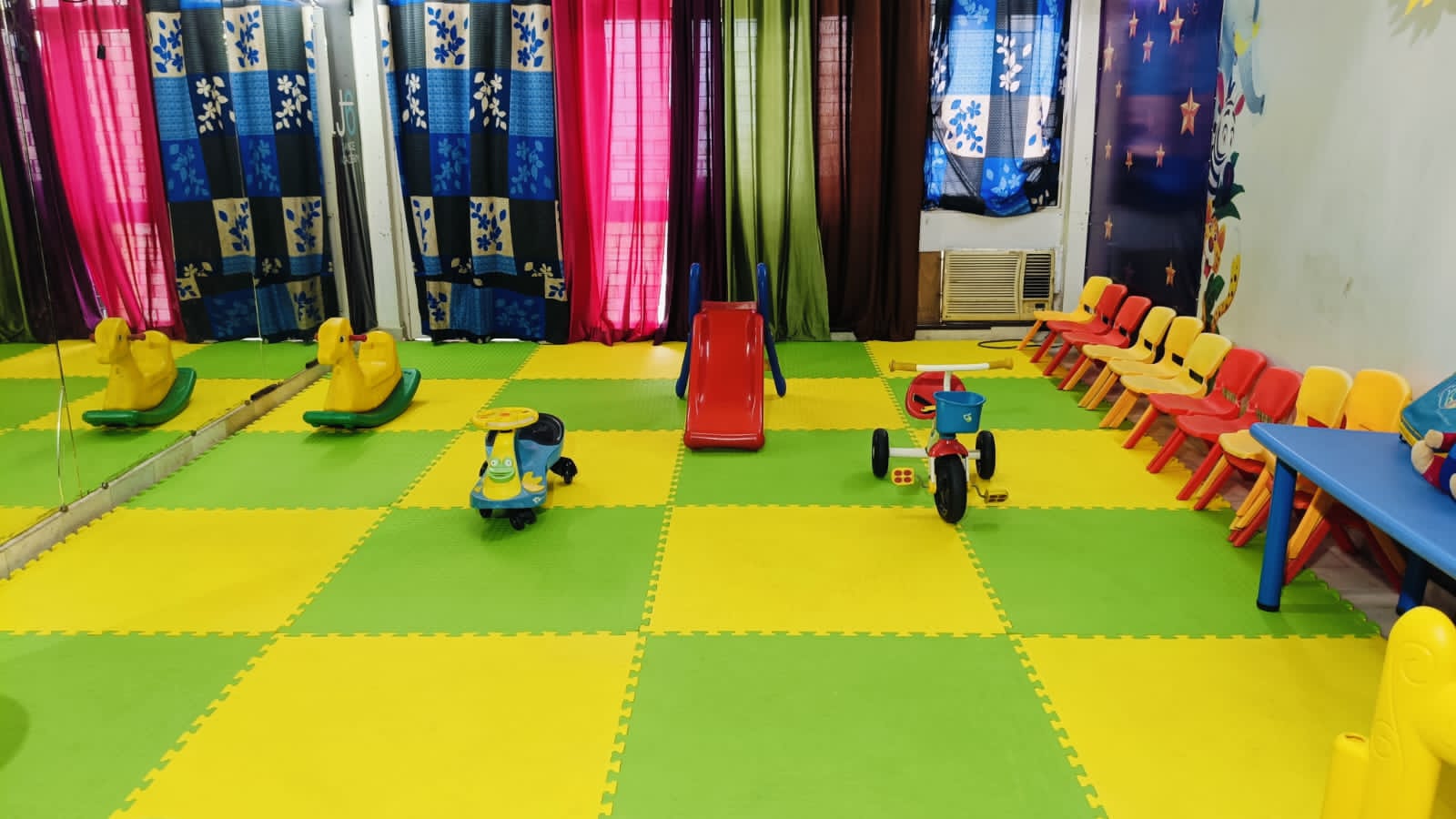 Kids interlocking flooring image